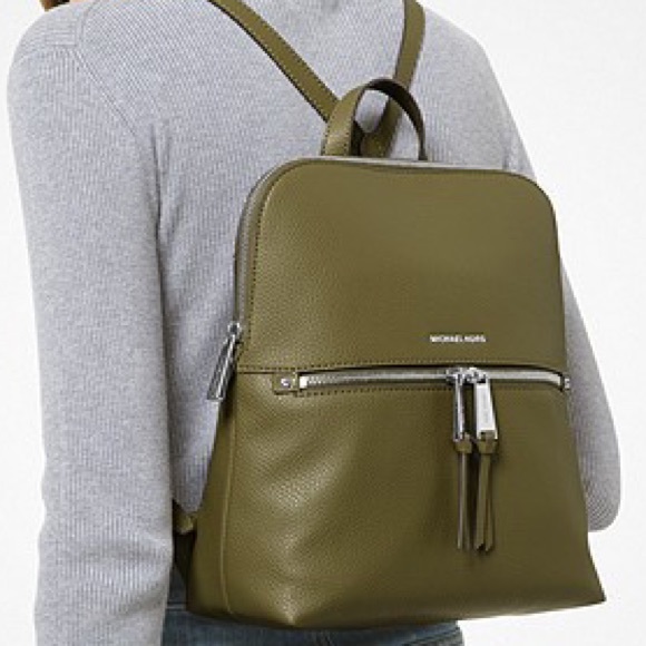 Rhea Medium Pebbled Back Retail Value $298 - Picture 4 of 4